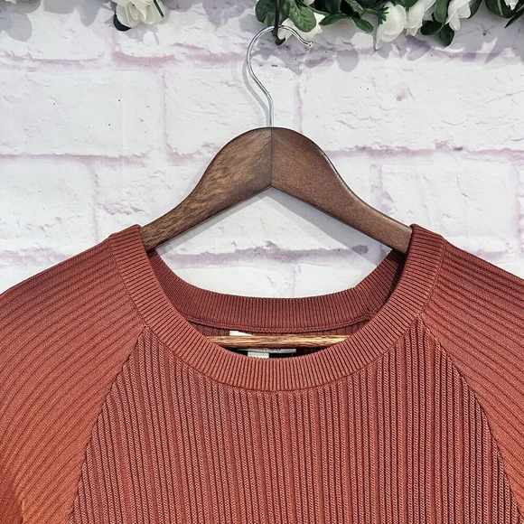 Eva Mendes by New York & Company Bell Sleeve Peplum Sweater Size Large - Picture 4 of 12